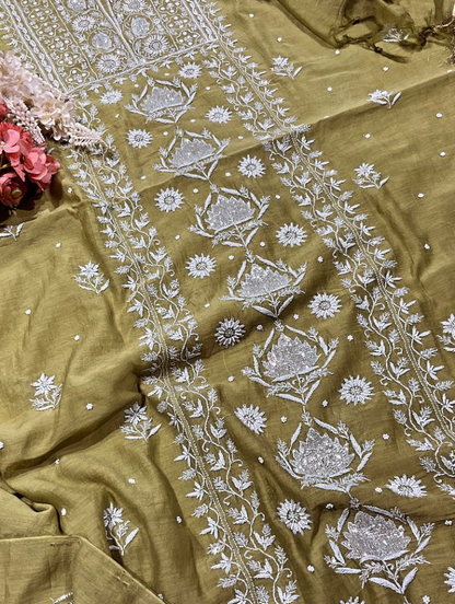 Timeless Festive Elegance in Mehndi Green: Mulmul Chikankari Ensemble with Pearls & Cutdana