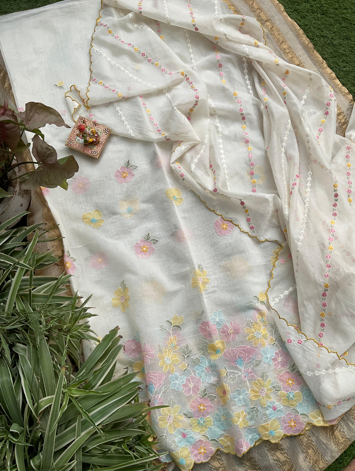 Effortless Summer Grace in Ivory Mulmul