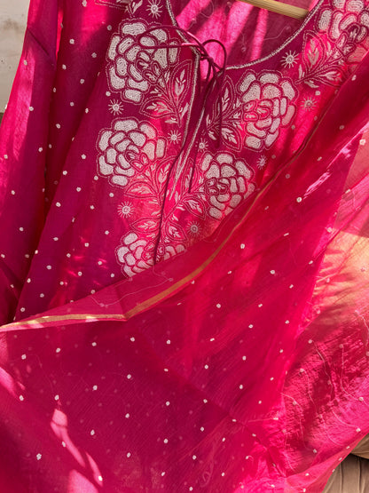 Mulmul Kurta and Dupatta with  Chikankari Embroidery