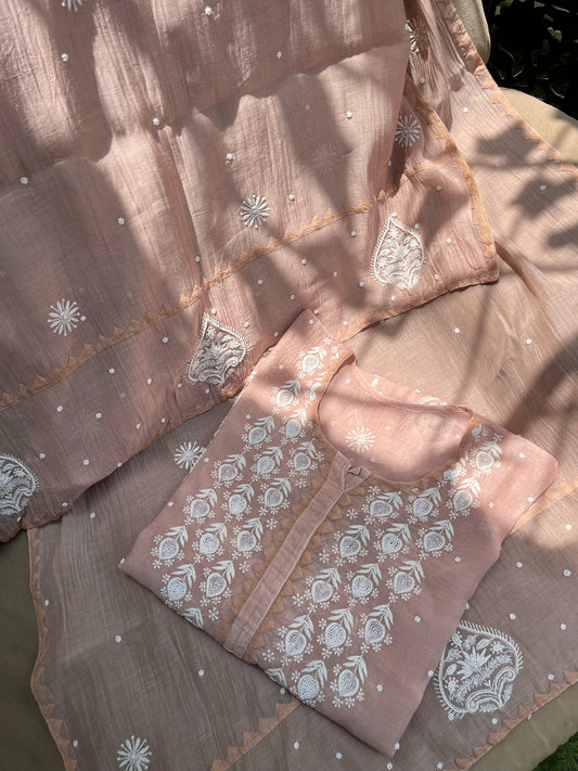 Whispers of Royalty in Mulmul & Pearl