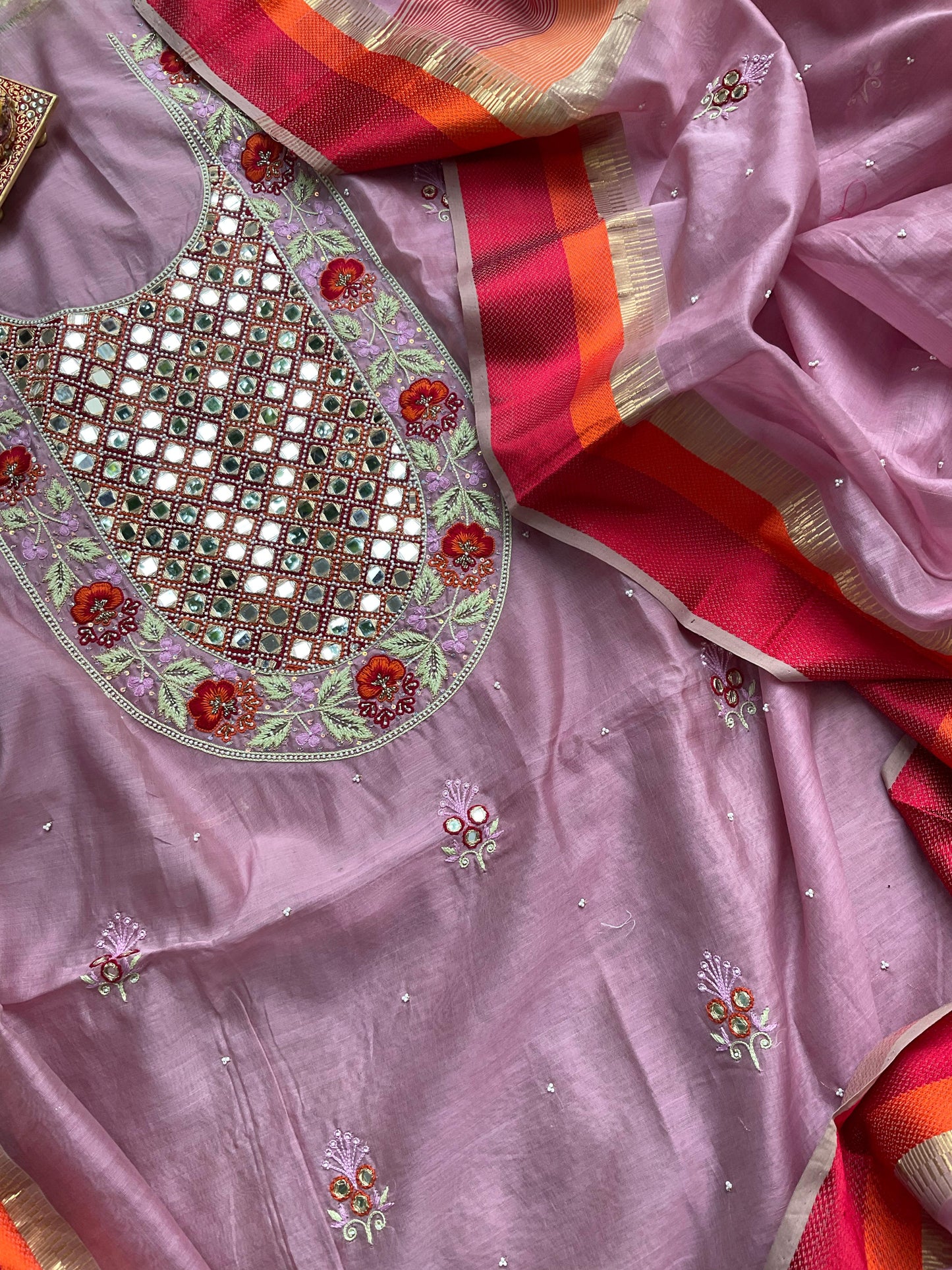 Classy Maheshwari Ensemble – A Festive Must-Have