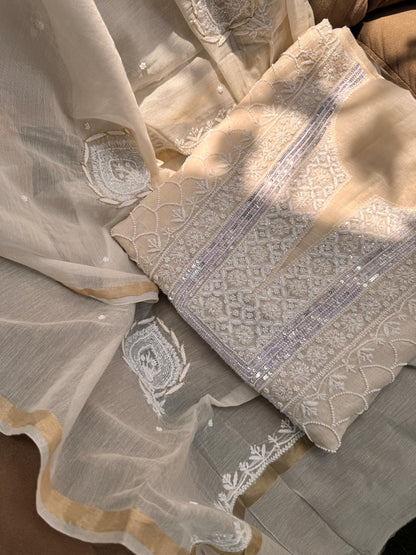 Ivory Grace – A Timeless Mulmul Ensemble