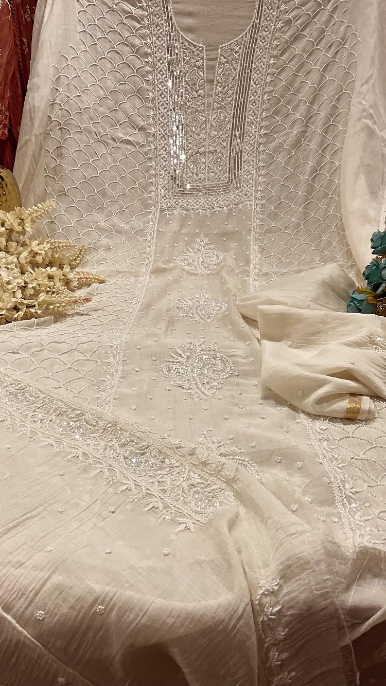 Kesariya Elegance – Semi-Stitched Mulmul Chikankari Ensemble