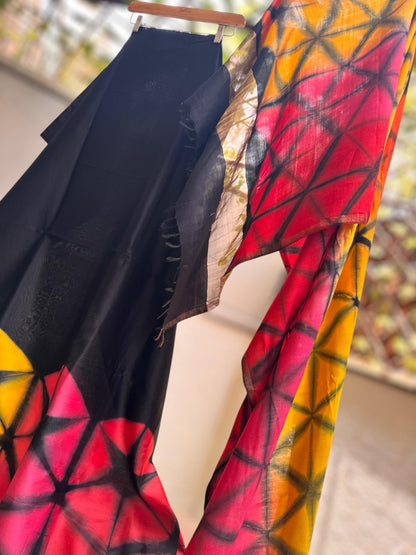 A Fusion of Artistry and Elegance: Hand-Dyed Kurta Set with Multicolour Dupatta