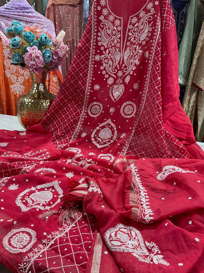 Festive Bloom: Red Mulmul Chikankari Ensemble with Cutdana & Pearl Detailing Kurta