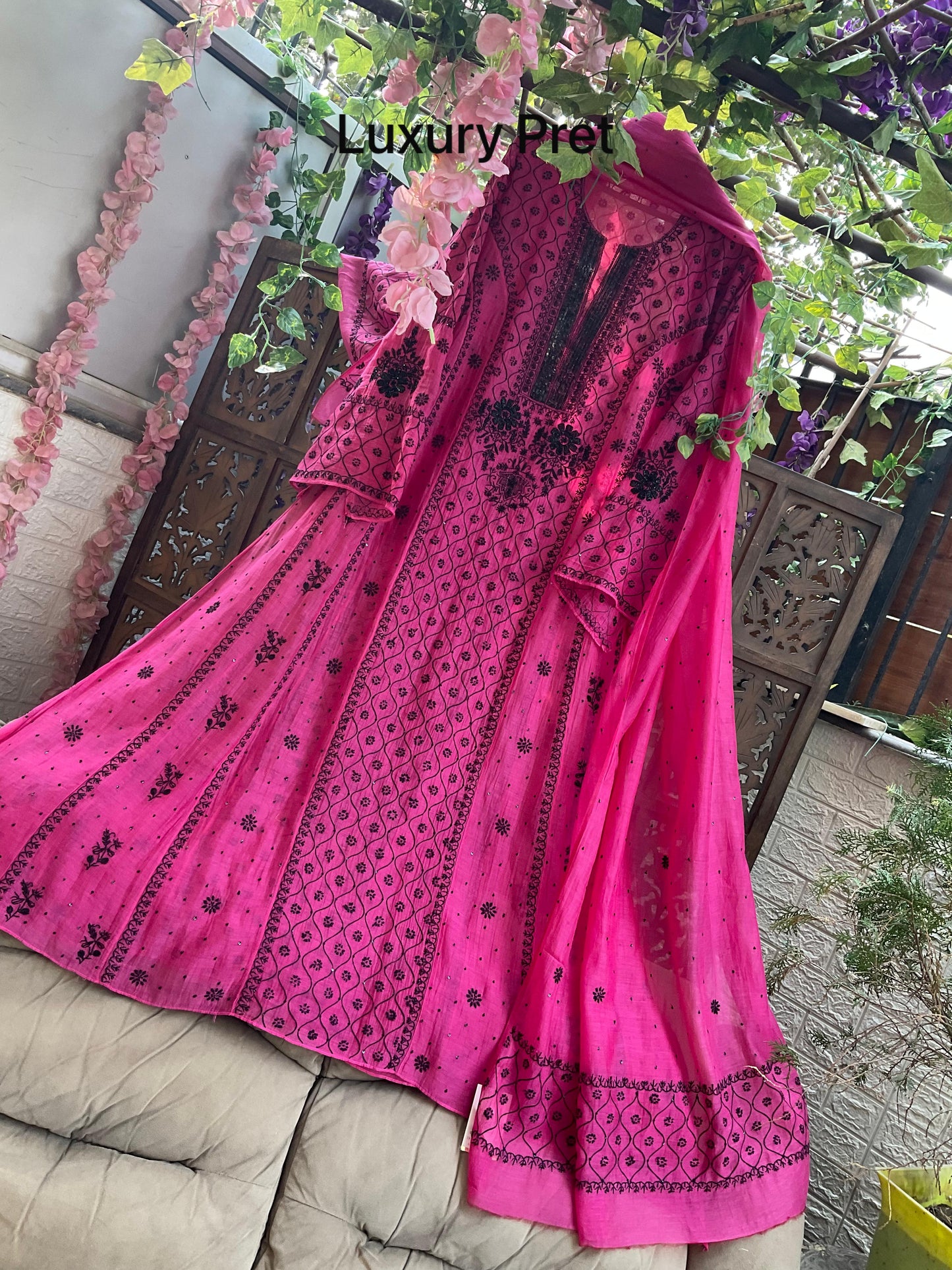Celebrate the Season in Grace – Semi-Stitched Anarkali Dupatta Set in Mulmul Chanderi
