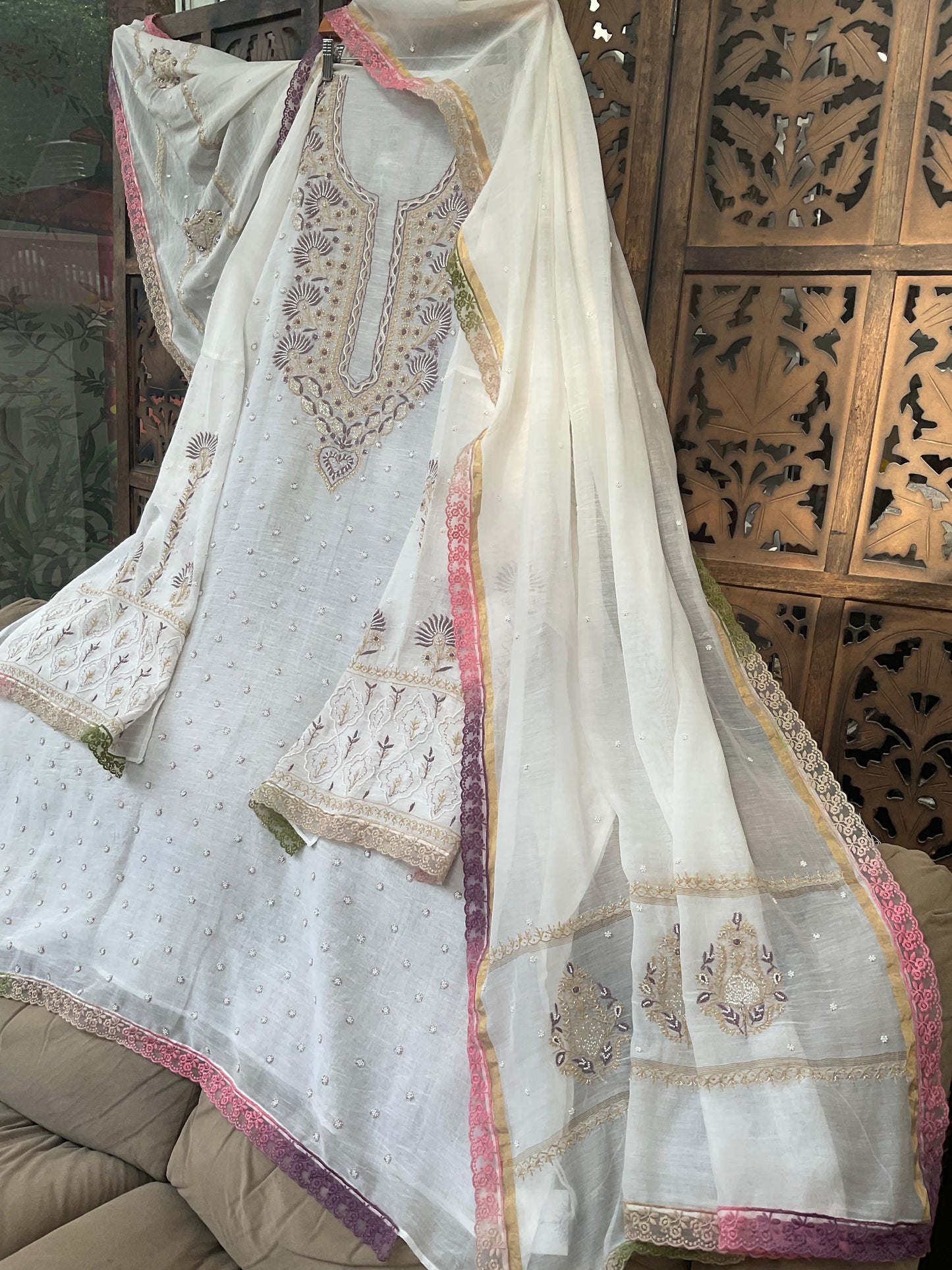 Ivory Mulmul Chikankari Kurta Set with Pearl & Cutdana Work (Set of 3) (Semi-stitched)