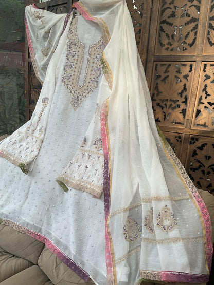 Ivory Mulmul Chikankari Kurta Set with Pearl & Cutdana Work (Set of 3) (Semi-stitched)