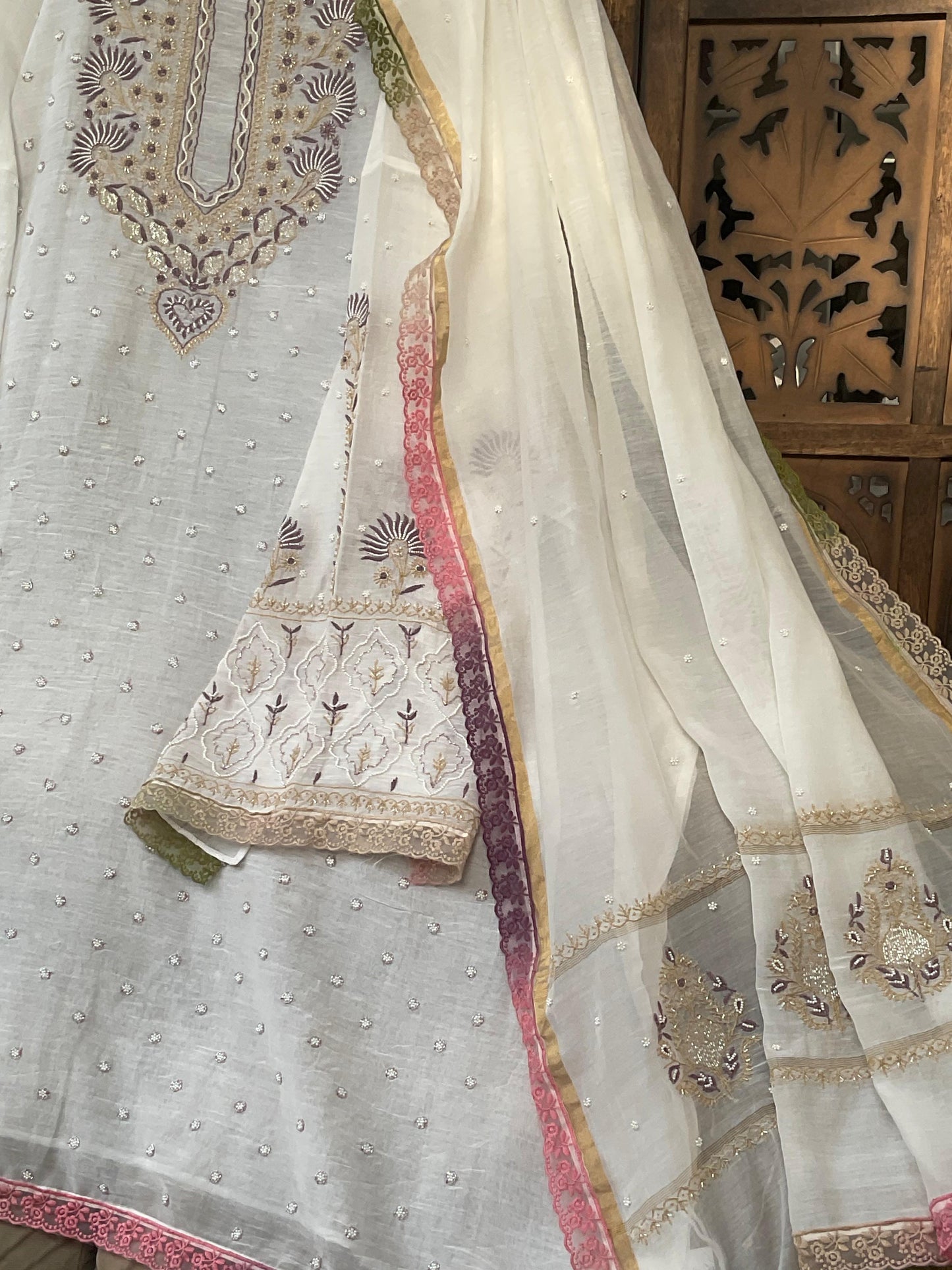 Ivory Mulmul Chikankari Kurta Set with Pearl & Cutdana Work (Set of 3) (Semi-stitched)