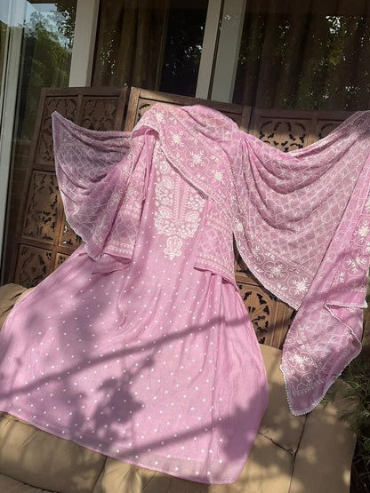 Ensemble Kurta Pur Mulmul avec dupatta orné de Chikankari et perles Cutdana (Ensemble de 3 pièces) (Non cousu)
