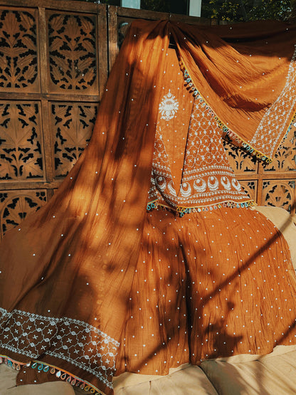 Ensemble Anarkali avec embellissements Chikankari et Cutdana-Moti et Dupatta Brodé (Ensemble de 3) (Non Cousu)