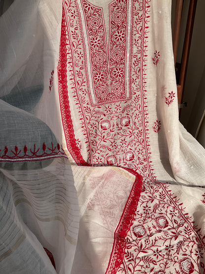Ensemble Kurta Mulmul avec empiècements embellis Chikankari et perles-cutdana, et dupatta bordé de dentelle (Ensemble de 3) (Non cousu)