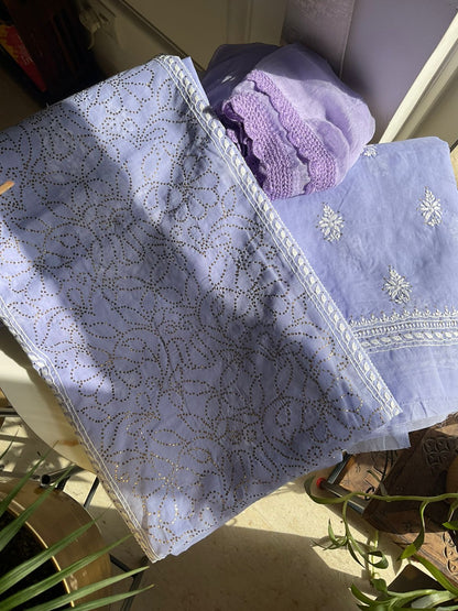 Ensemble Kurta en voile de pur coton avec broderie Chikankari Jaal et Mukaish et dupatta en mousseline (lot de 3) (non cousu)