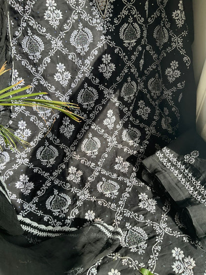 Ensemble kurta en voile de pur coton avec broderie chikankari jaal et dupatta en mousseline (lot de 3) (non cousu)