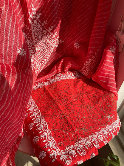 Ensemble Kurta en pur coton avec broderie Chikankari et travail Mukaish lourd, et dupatta Kota imprimé Leheriya (Lot de 3) (Non cousu)