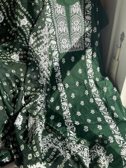 Ensemble Kurta en pur coton avec dupatta Kota imprimé Chikankari et Bandhani (Lot de 3) (Non cousu)