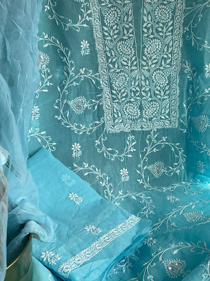 Ensemble Kurta en voile de pur coton avec broderie Chikankari et travail de perles-paillettes avec dupatta en mousseline (lot de 3) (non cousu)