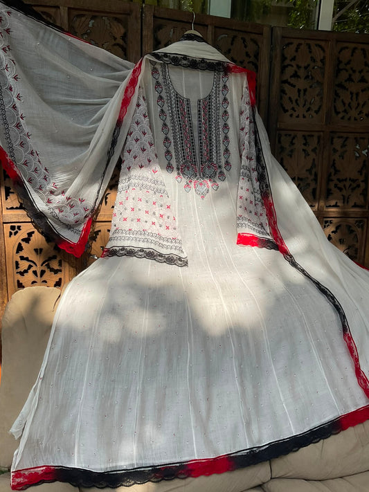 Pure Mulmul Anarkali Suit Set with Chikankari & Cutdana-Pearl Work with Lace-Finished Dupatta (Set of 3) (Semi-stitched)