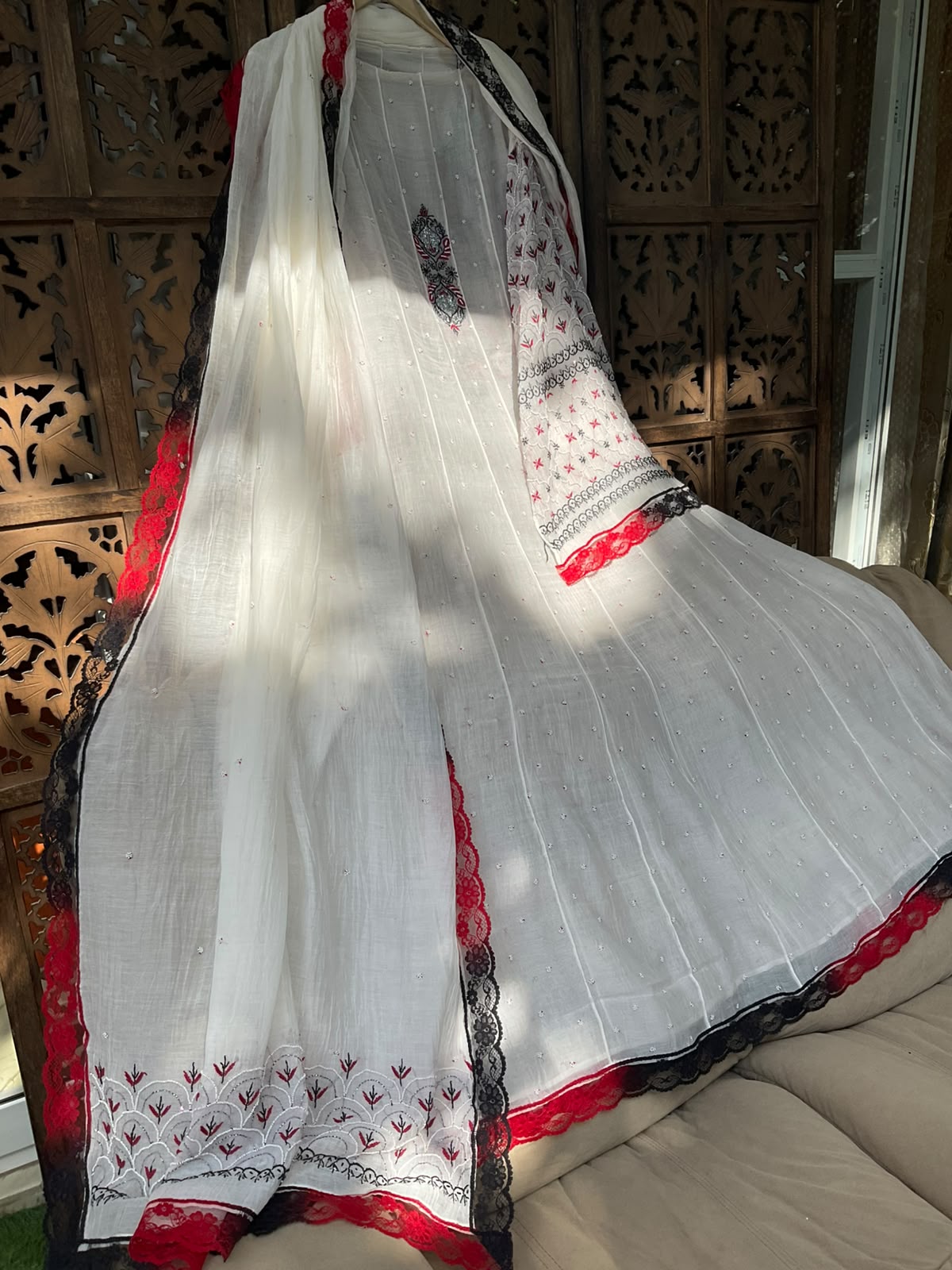 Pure Mulmul Anarkali Suit Set with Chikankari & Cutdana-Pearl Work with Lace-Finished Dupatta (Set of 3) (Semi-stitched)