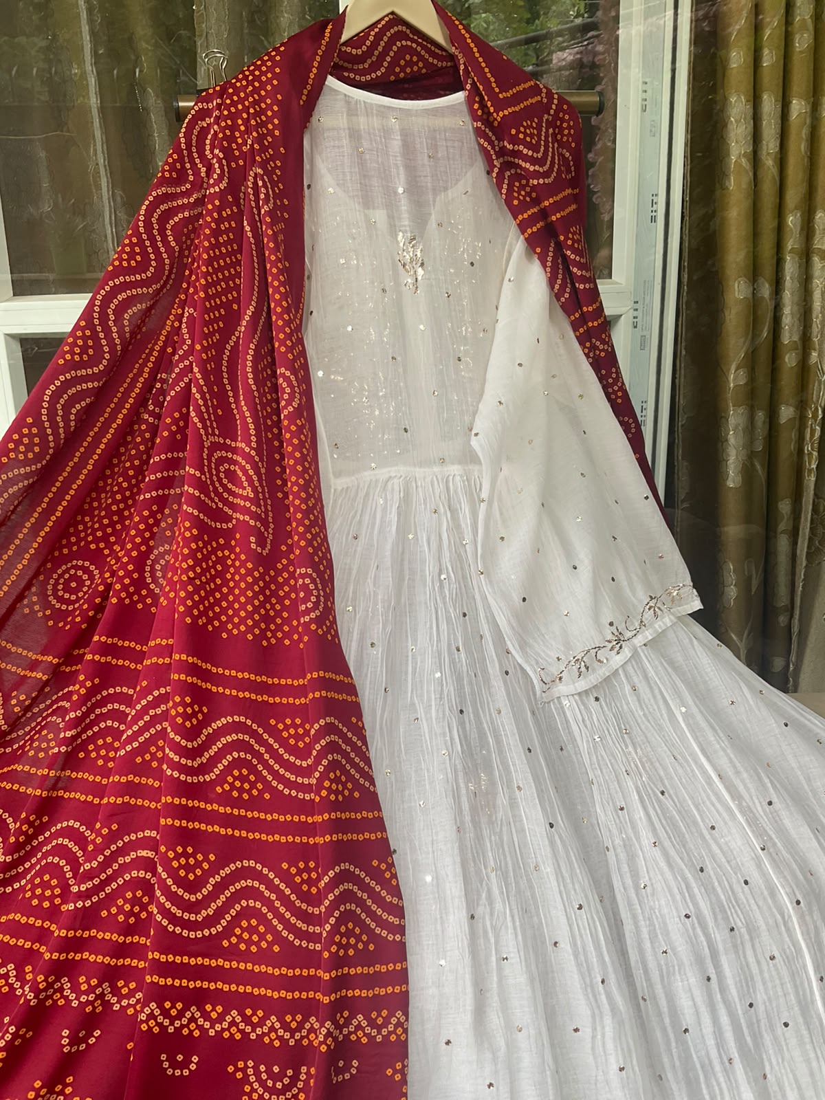 Pure Mulmul Tunic Set with Kaamdani & Mukaish Work with Royal Gaji Silk Bandhani Dupatta (Set of 2) (Semi - Stitched)