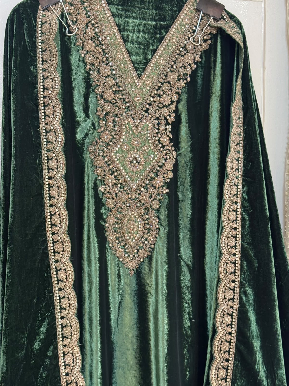 Velvet Suit Set with Dori & Zari Embroidery (Set of 3) (Unstitched)