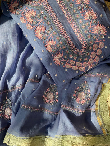 Ensemble Kurta en Mulmul avec Broderie Chikankari Multicolore & Ornements Perles Cutdana avec Dupatta Fait Main (Ensemble de 3) (Cousu)